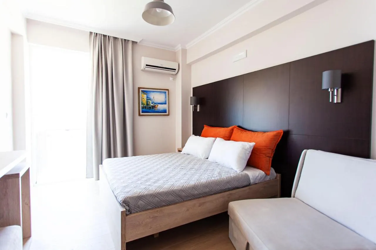 George Hotel Rooms&Suites Himare Albanien