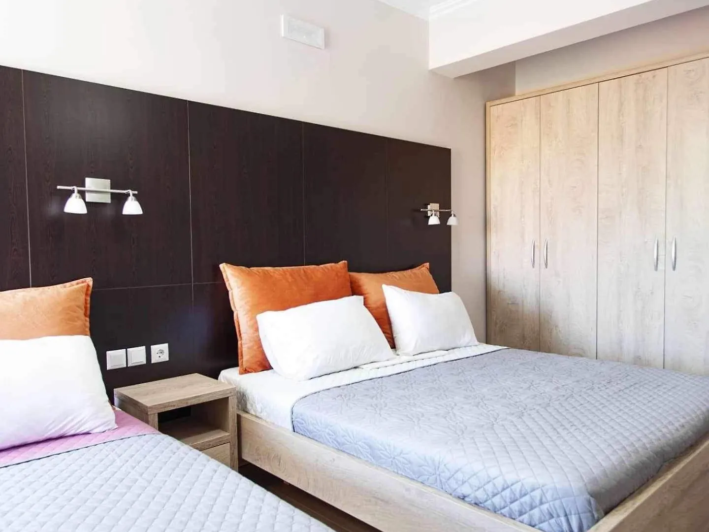 George Hotel Rooms&Suites Himare