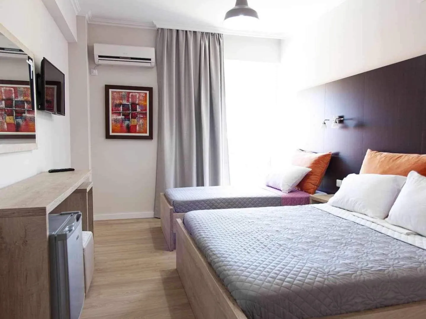 ***  George Hotel Rooms&Suites Himare Albanien
