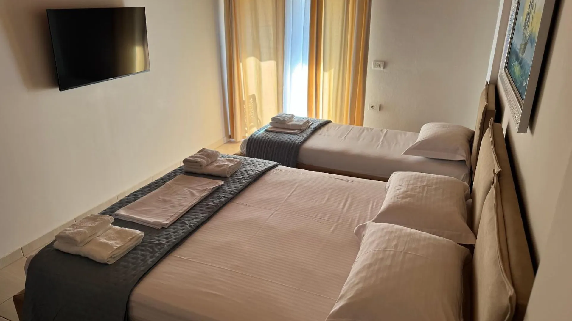George Hotel Rooms&Suites Himare