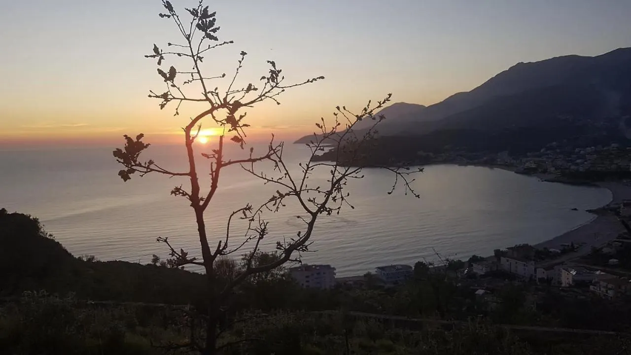 George Hotel Rooms&Suites Himare
